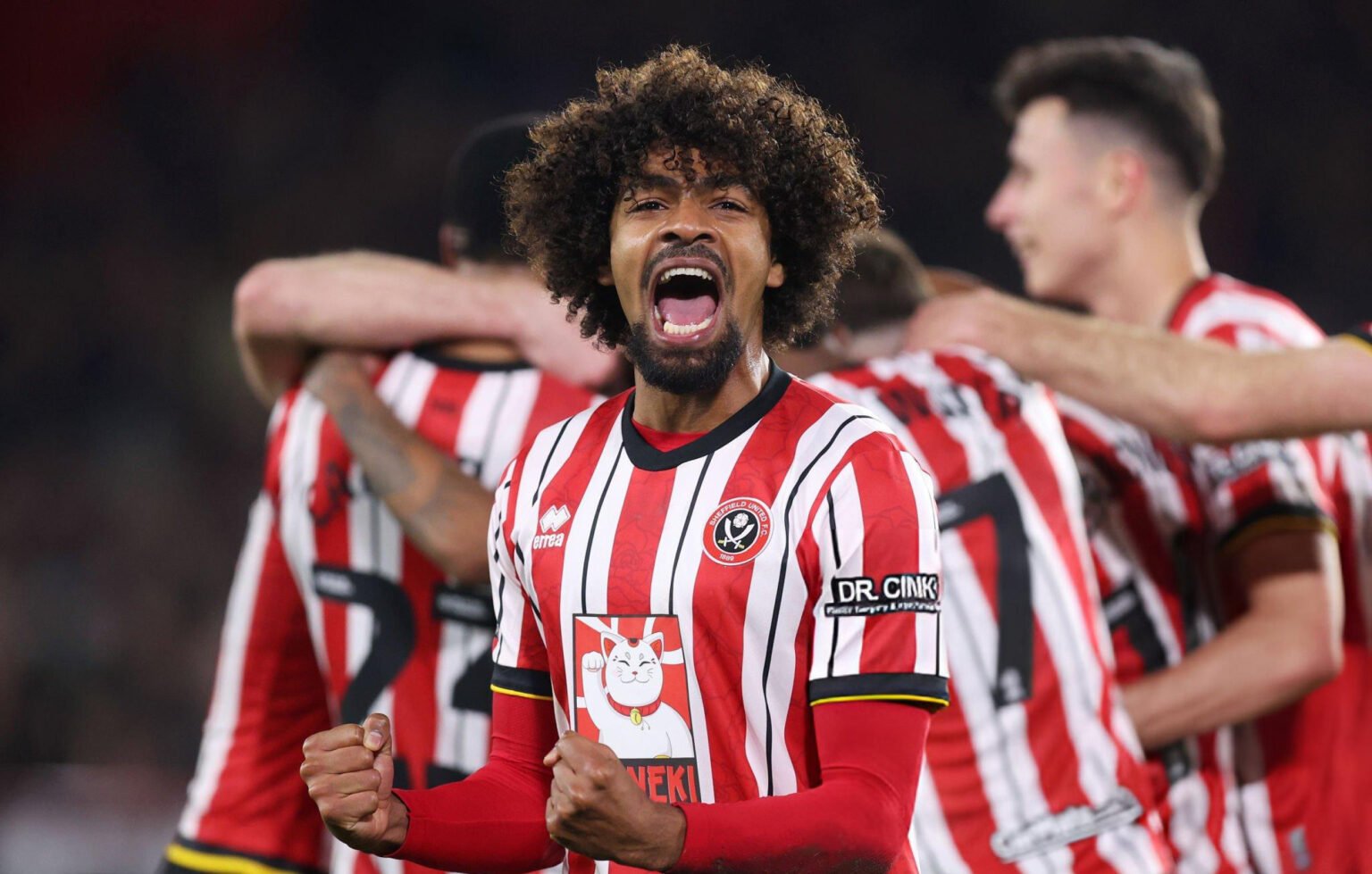 দেশে এসেছেন হামজা চৌধুরী, খেলবেন হংকংয়ের বিপক্ষে