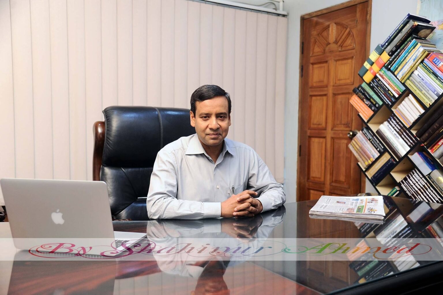 ক্ষমতা যাঁর হাতে, মানুষ তাকেই খুশি করতে চায় : গোলাম মাওলা রনি