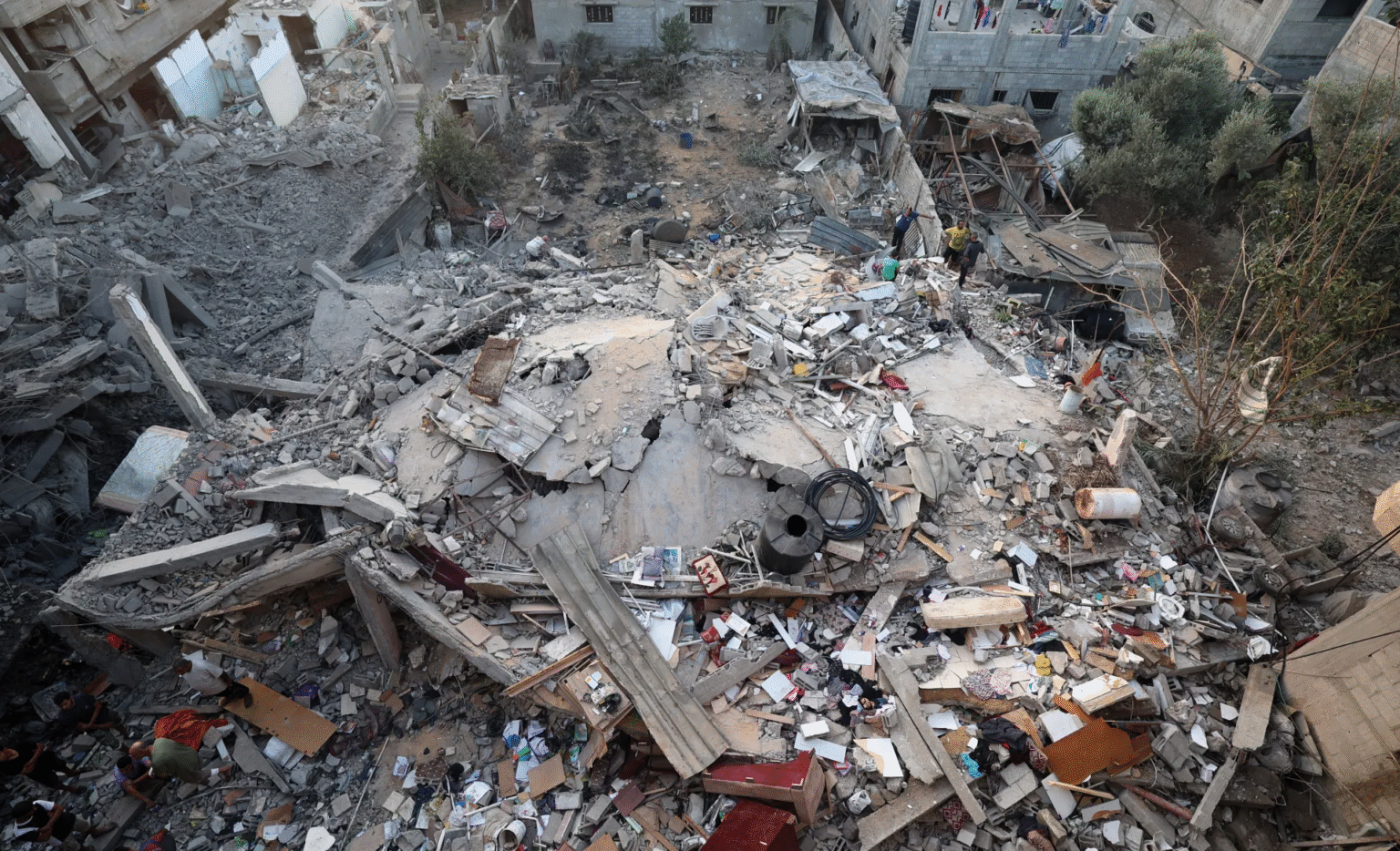 ইসরায়েলকে সহযোগিতার অপরাধে গাজায় প্রকাশ্যে ৮ জনের মৃত্যুদণ্ড কার্যকর করল হা*মাস