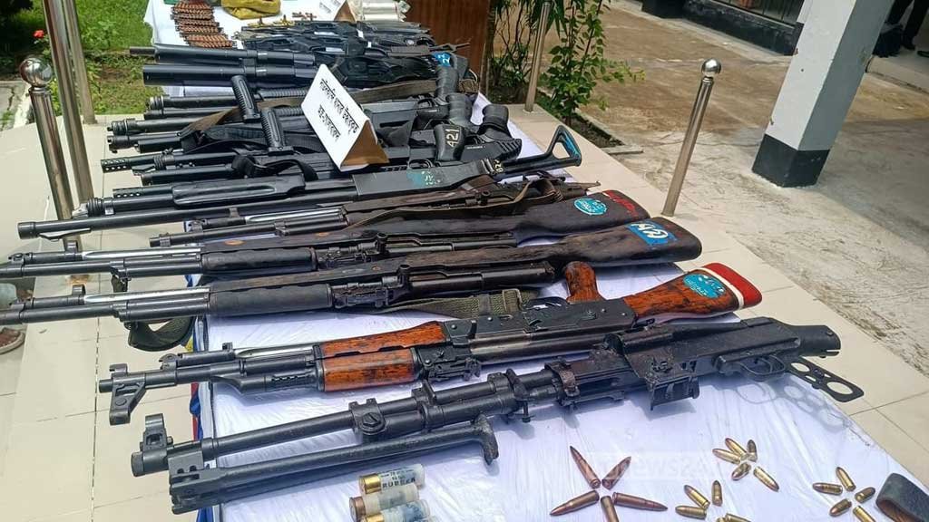 সাতটি পথে বাংলাদেশে অস্ত্র ঢুকছে, জড়িত পাঁচ চক্র