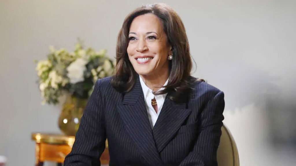 ফের প্রেসিডেন্ট নির্বাচনের ইঙ্গিত কমালার