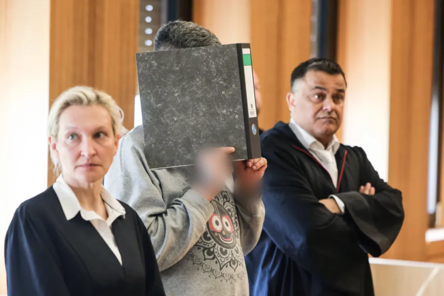 কাজের চাপ কমাতে ১০ রোগীকে হত্যা, জার্মান নার্সের আমৃত্যু কারাদণ্ড