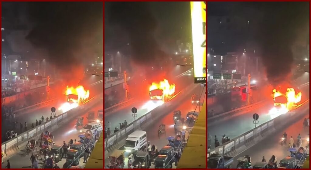 এবার রাজধানীতে ধোলাইপাড় এলাকায় বাসে আগুন
