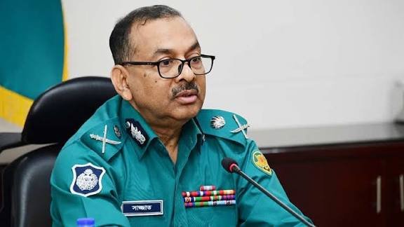 ককটেল নিক্ষেপ ও আগুন দেওয়ার চেষ্টা করলে আইন অনুযায়ী গুলি করা হবে